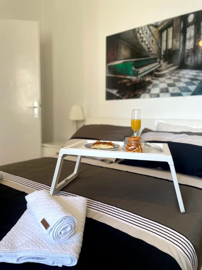 Luxury Apartment Lukas Orebić Buitenkant foto